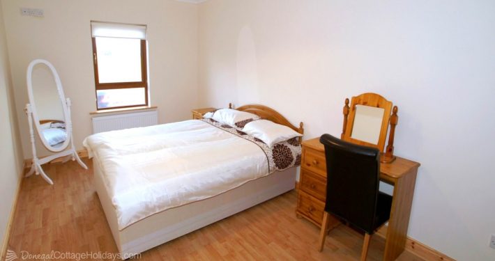 Carrick Cottage Derrybeg Donegal - double bedroom