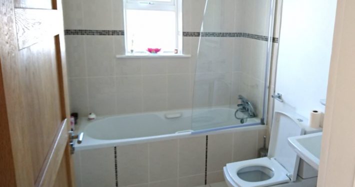 3 Rinn na Mhara Dunfanaghy - bathroom