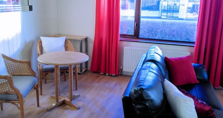 Beachside Cottage Downings - living room