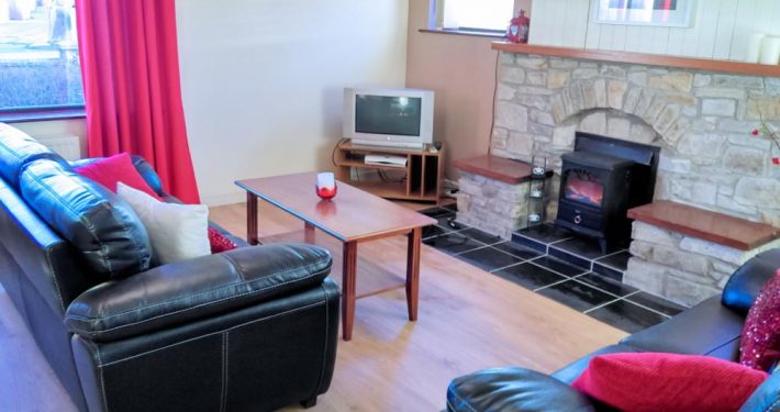 Beachside Cottage Downings - living room