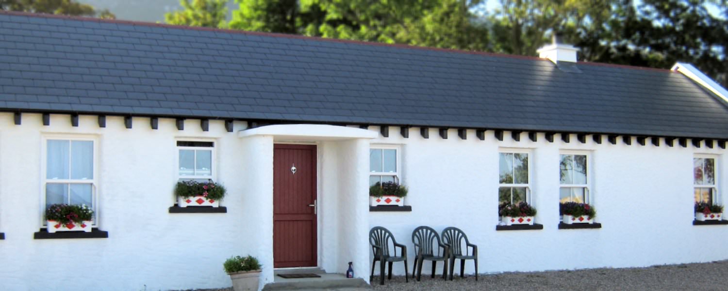 Mia's Cottage Clonmany • Donegal Holiday Cottages