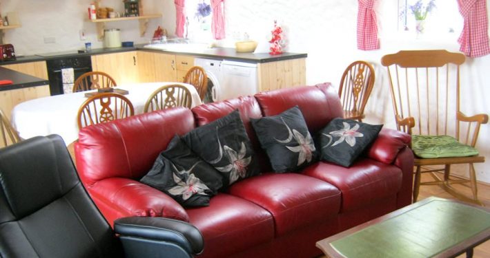 Mia's Cottage - Letter Clonmany - living area