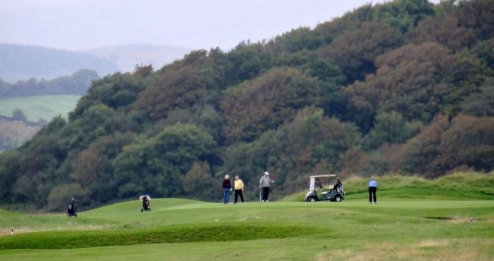 Sea View Cottage Donegal Town - golf at nearby Murvagh